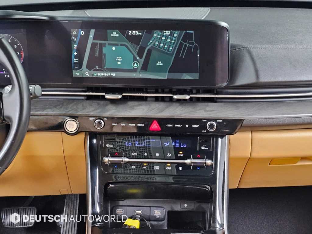 Kia Carnival — photo 14