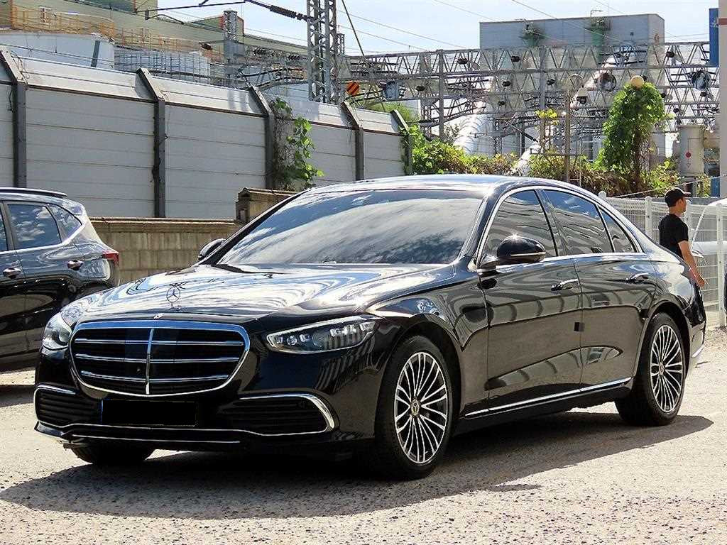 Mercedes-Benz S-Class — photo 02
