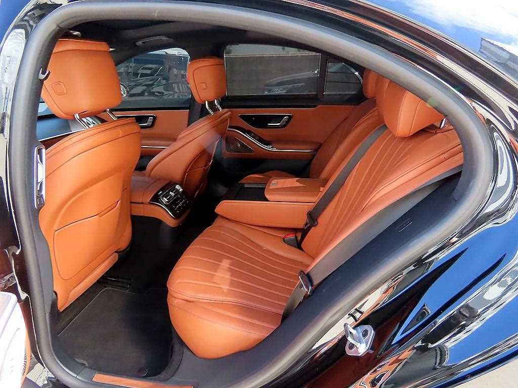 Mercedes-Benz S-Class — photo 06