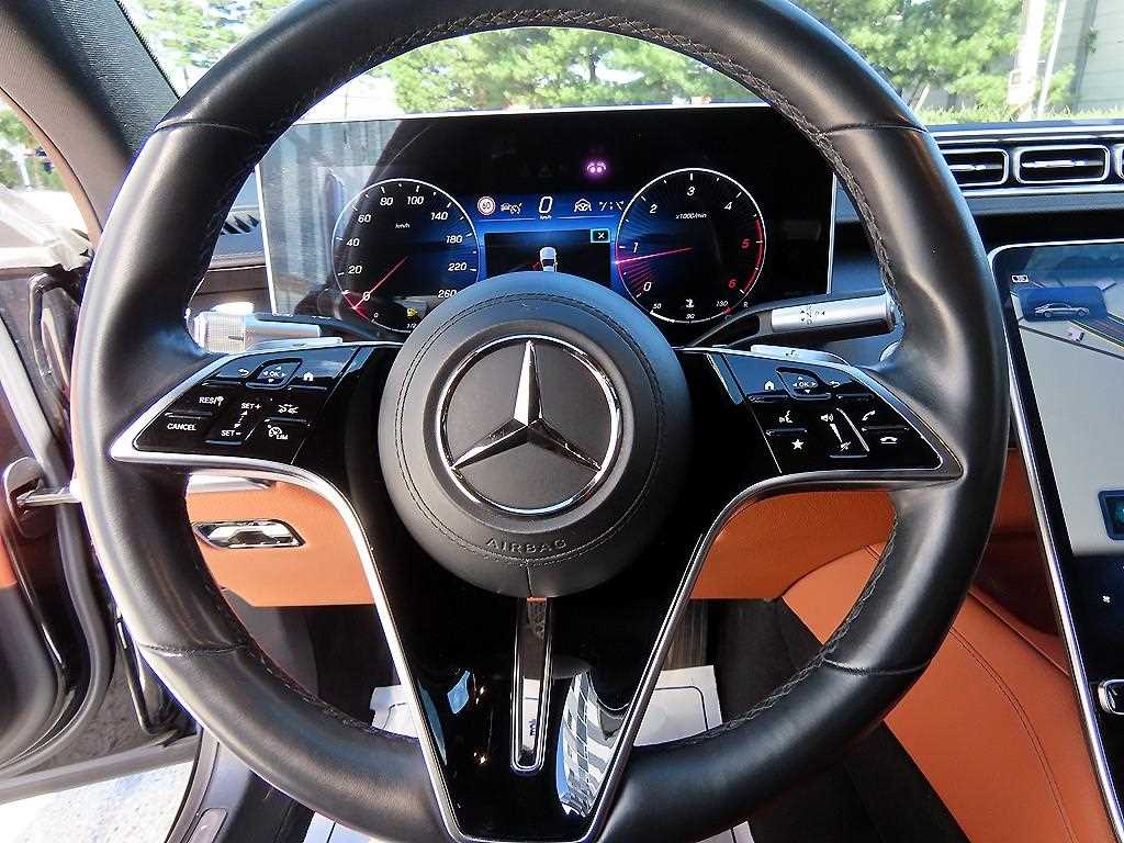 Mercedes-Benz S-Class — photo 08