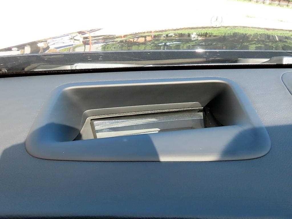 Mercedes-Benz S-Class — photo 10