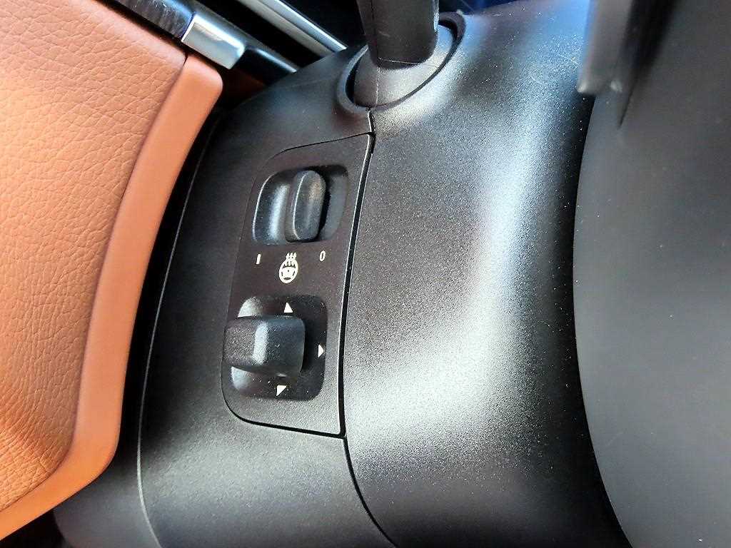 Mercedes-Benz S-Class — photo 12