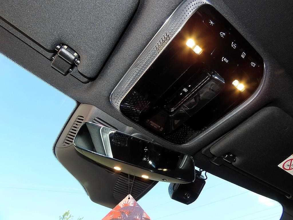 Mercedes-Benz S-Class — photo 14