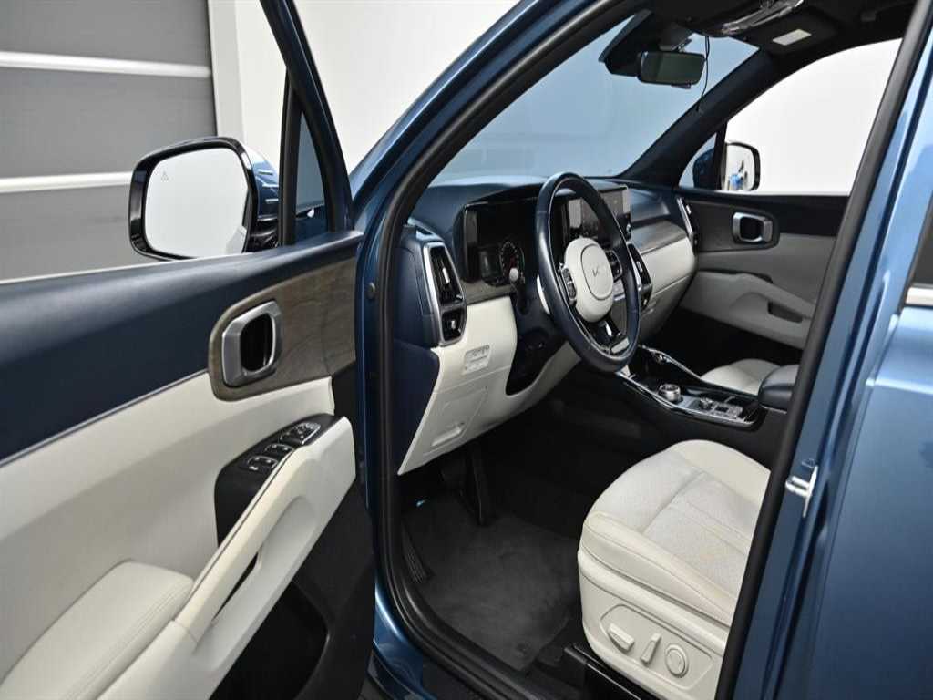 Kia Sorento — photo 11