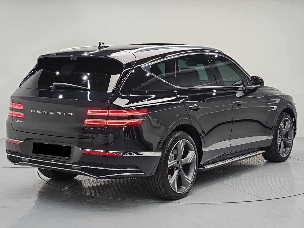 Genesis GV80 — photo 04