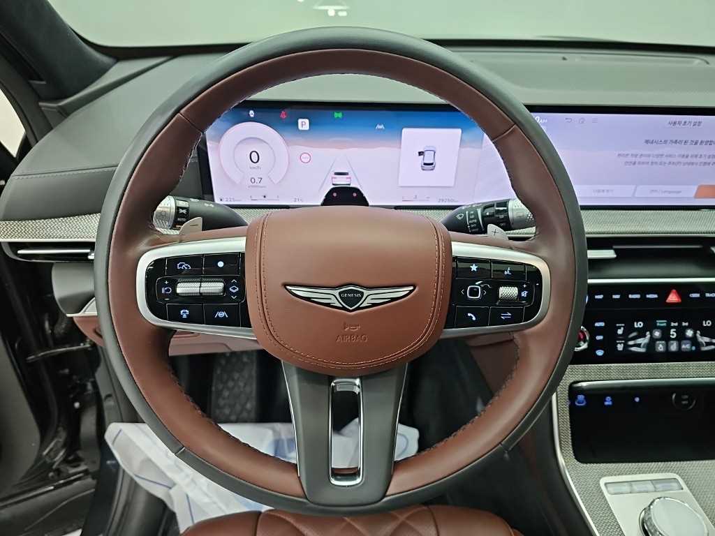 Genesis GV80 — photo 09