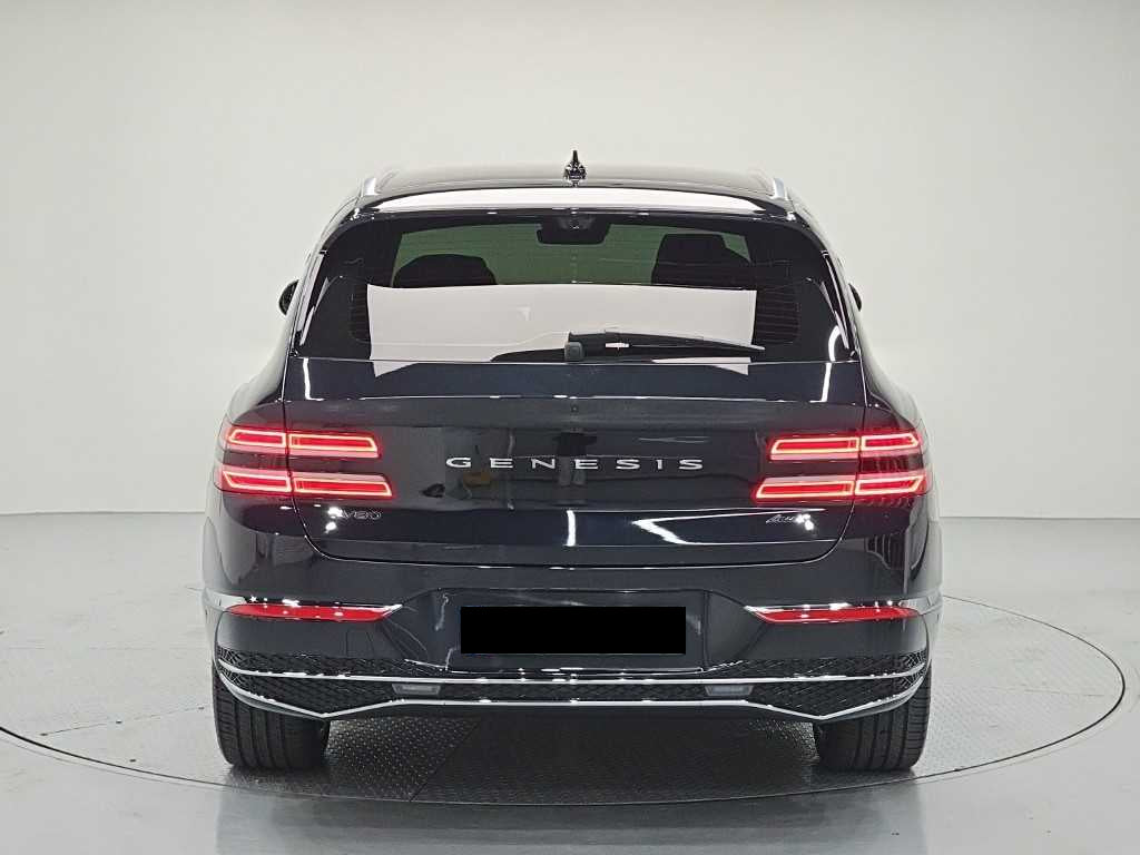 Genesis GV80 — photo 03