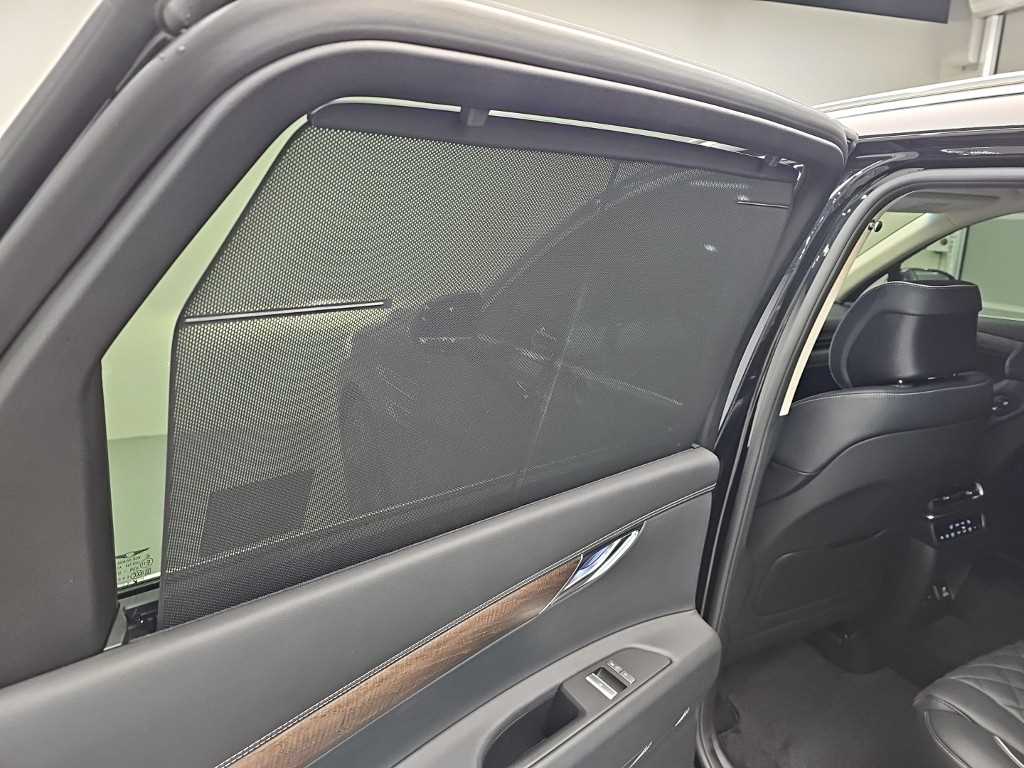 Genesis GV80 — photo 13