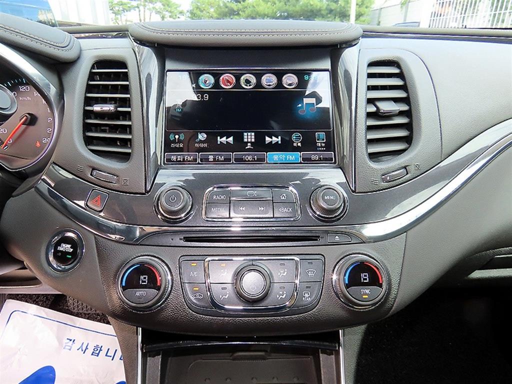 CHEVROLET Impala — photo 14