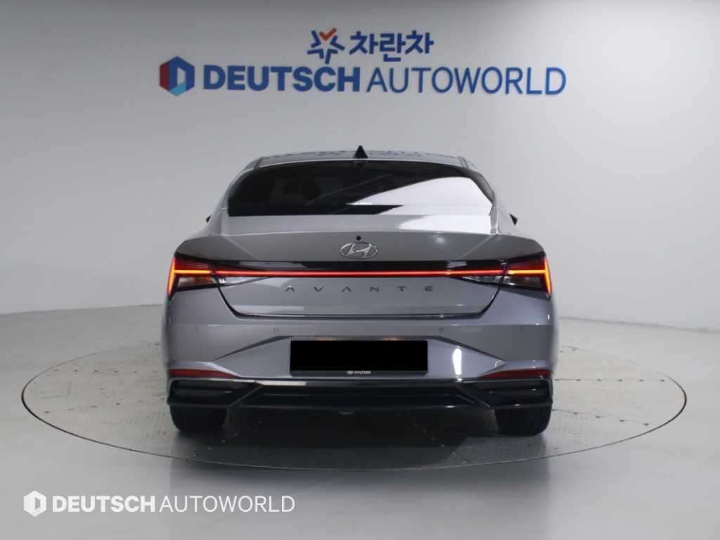 Hyundai Avante — photo 04