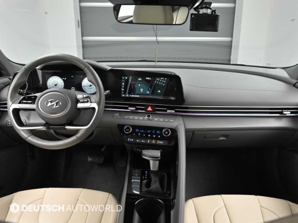 Hyundai Avante — photo 07
