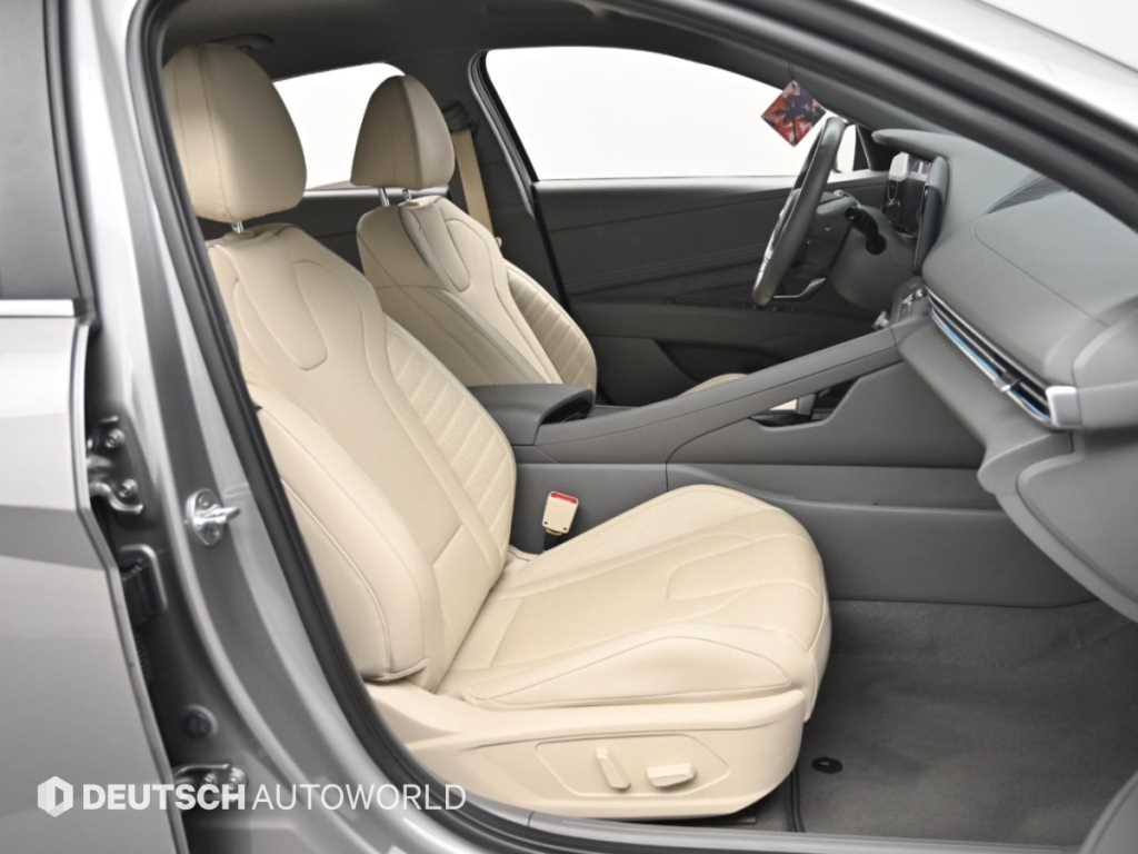 Hyundai Avante — photo 10