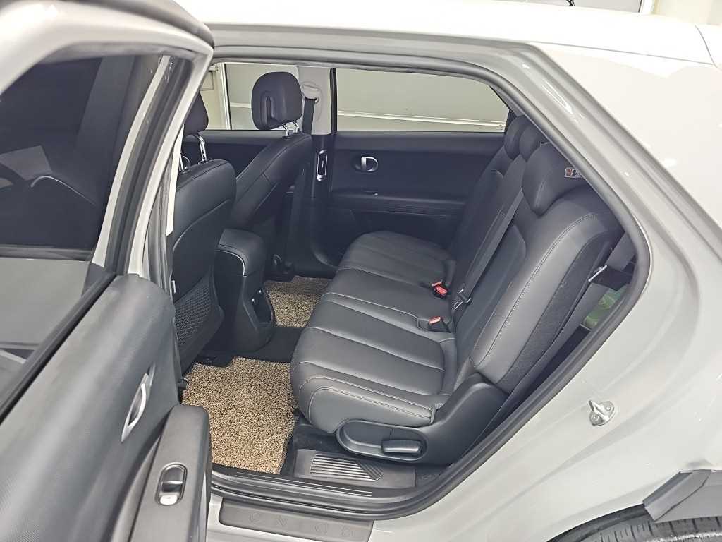 Hyundai Ioniq5 — photo 12