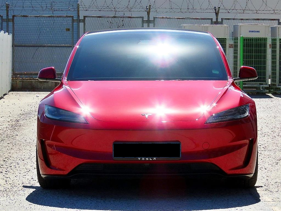 Tesla Model 3 — photo 01