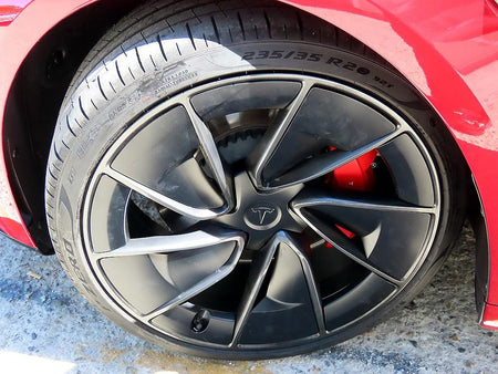 Tesla Model 3 — photo 20