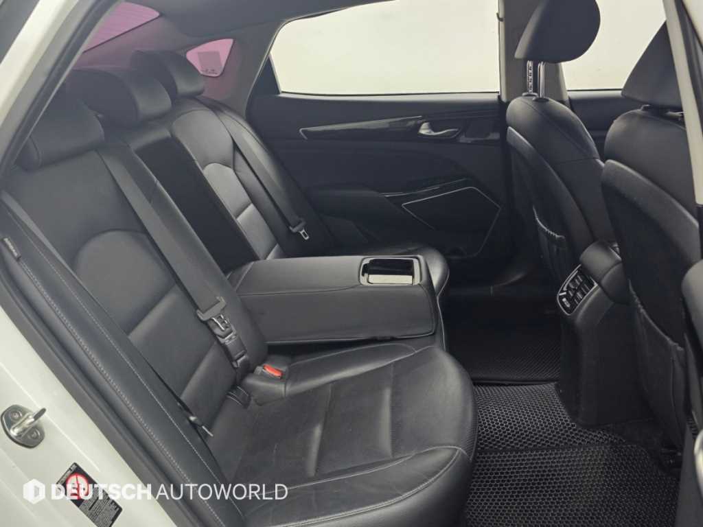 Kia K7 — photo 12
