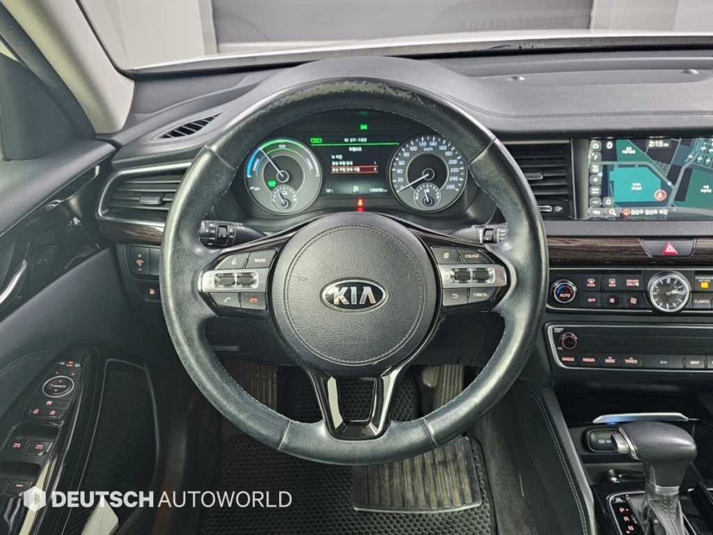 Kia K7 — photo 13
