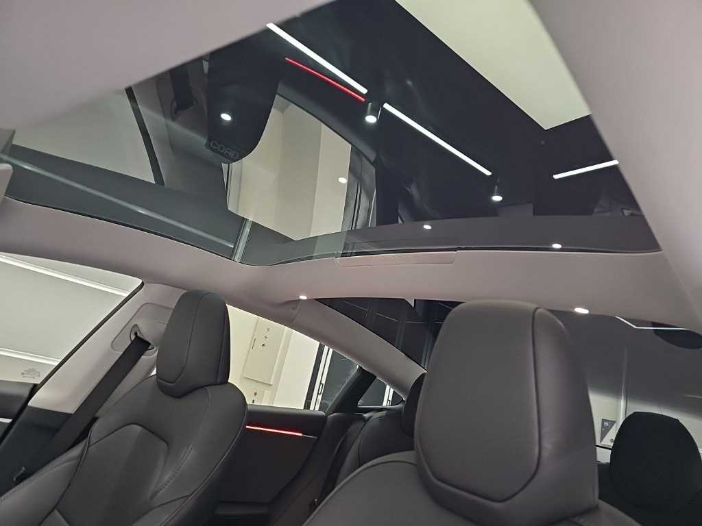 Tesla Model 3 — photo 14