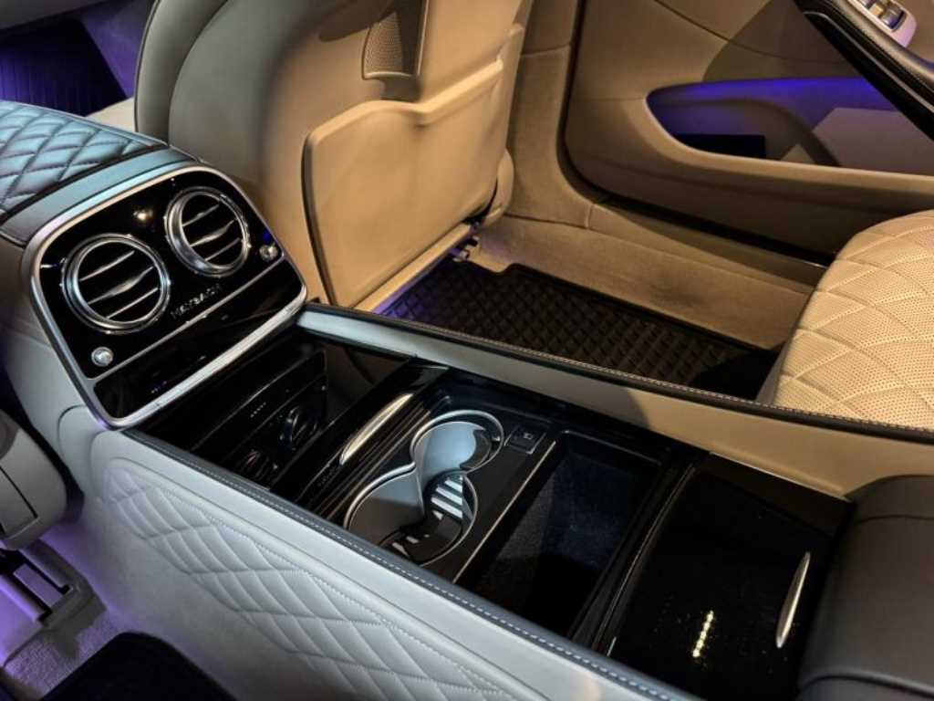 Mercedes-Benz S-Class — photo 14