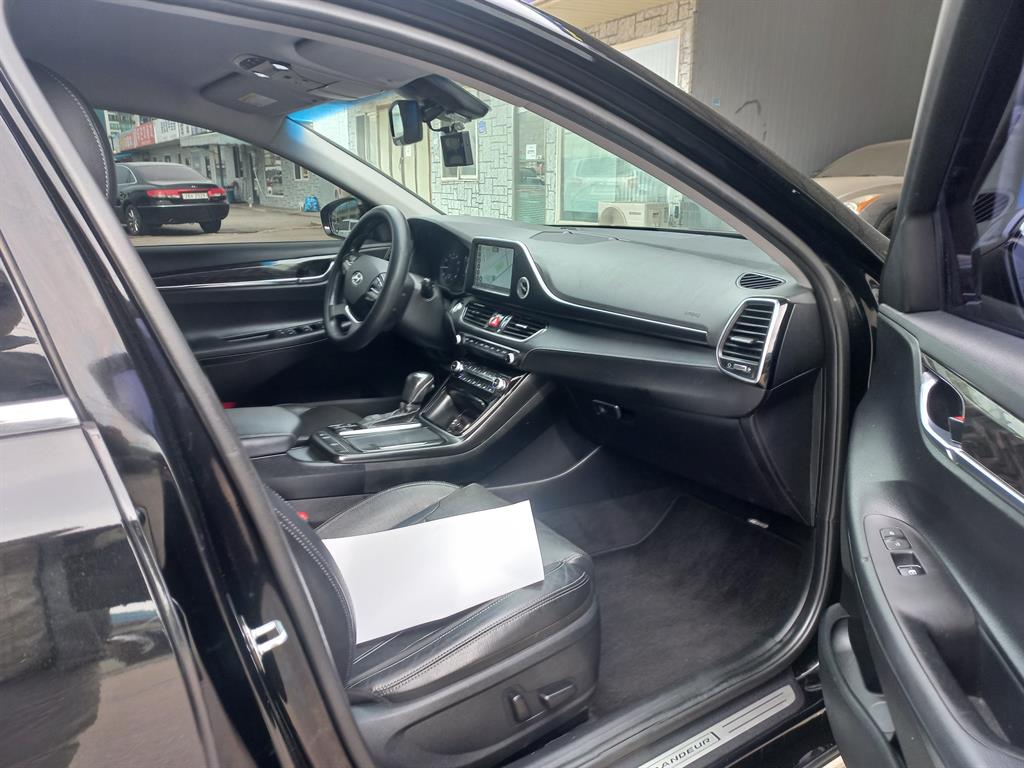 Hyundai Grandeur — photo 18