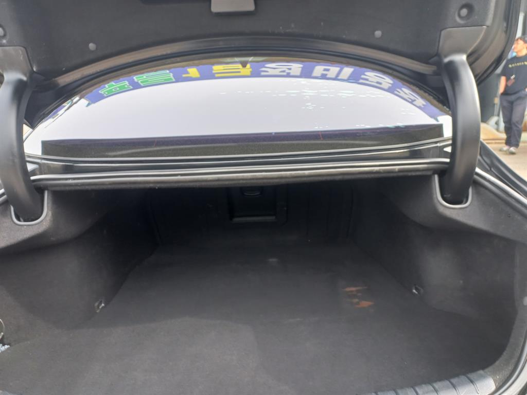 Hyundai Grandeur — photo 19
