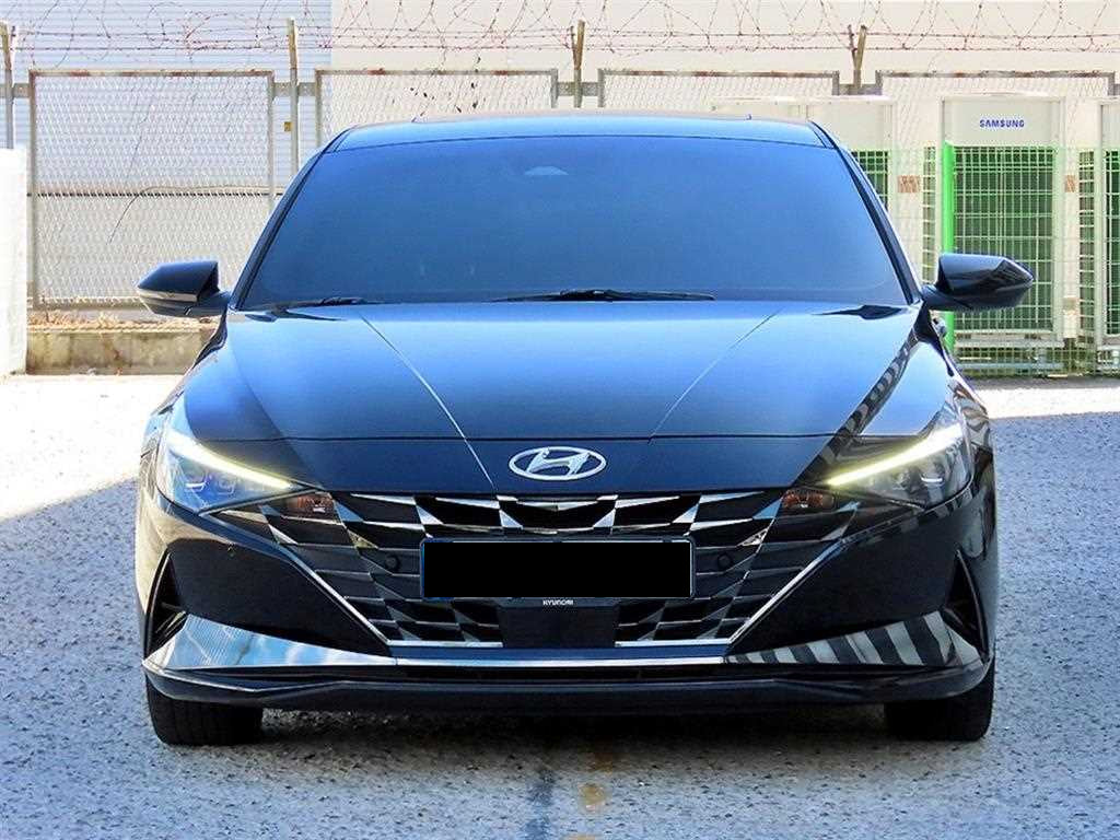 Hyundai Avante — photo 01
