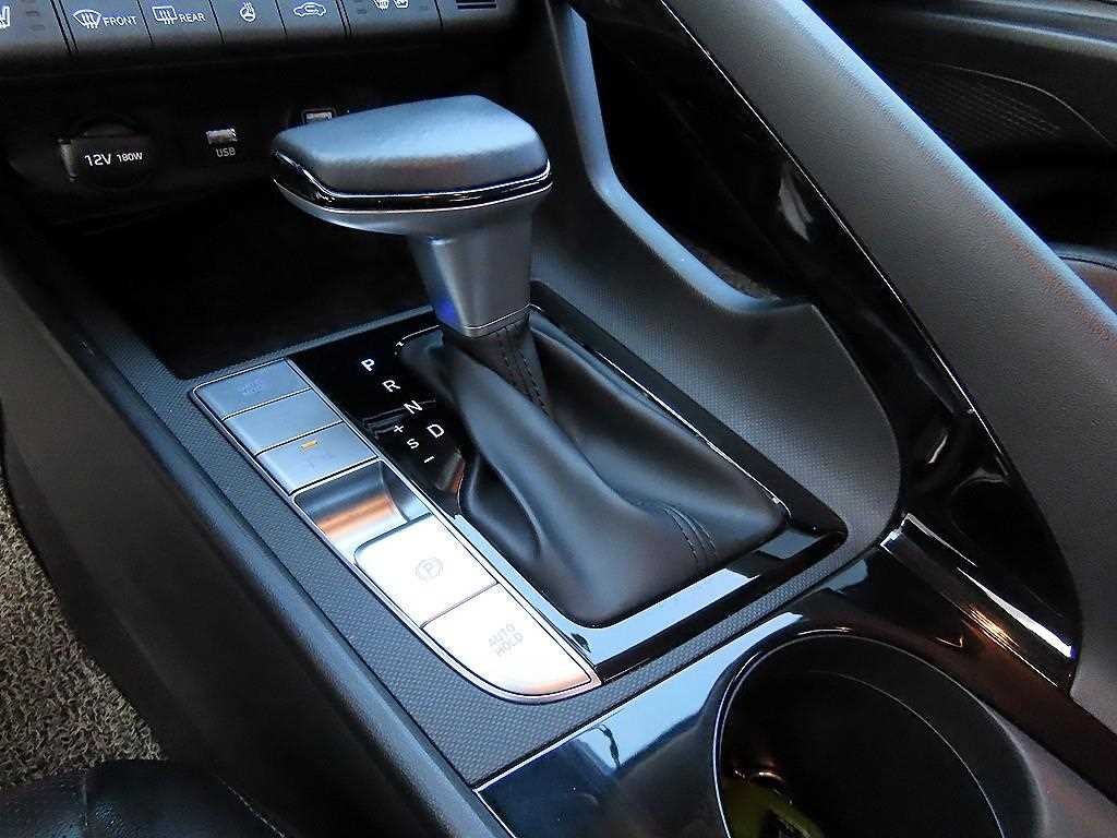 Hyundai Avante — photo 10