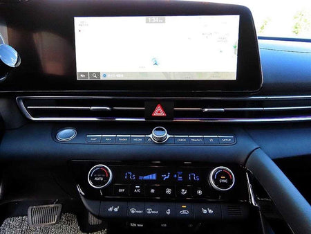Hyundai Avante — photo 12