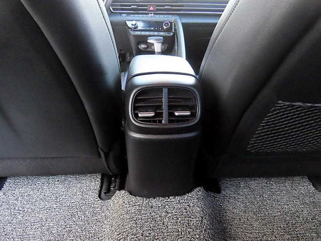 Hyundai Avante — photo 16
