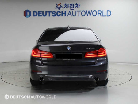 BMW 5-Series — photo 04