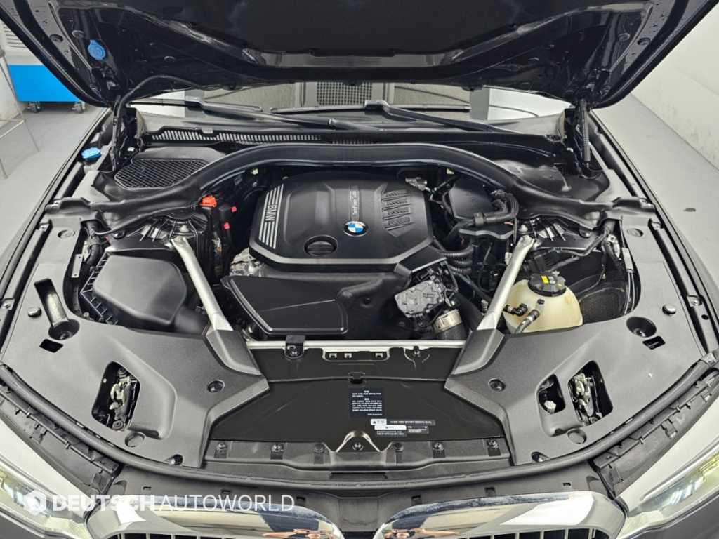 BMW 5-Series — photo 06