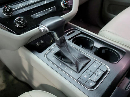 Kia Carnival — photo 10