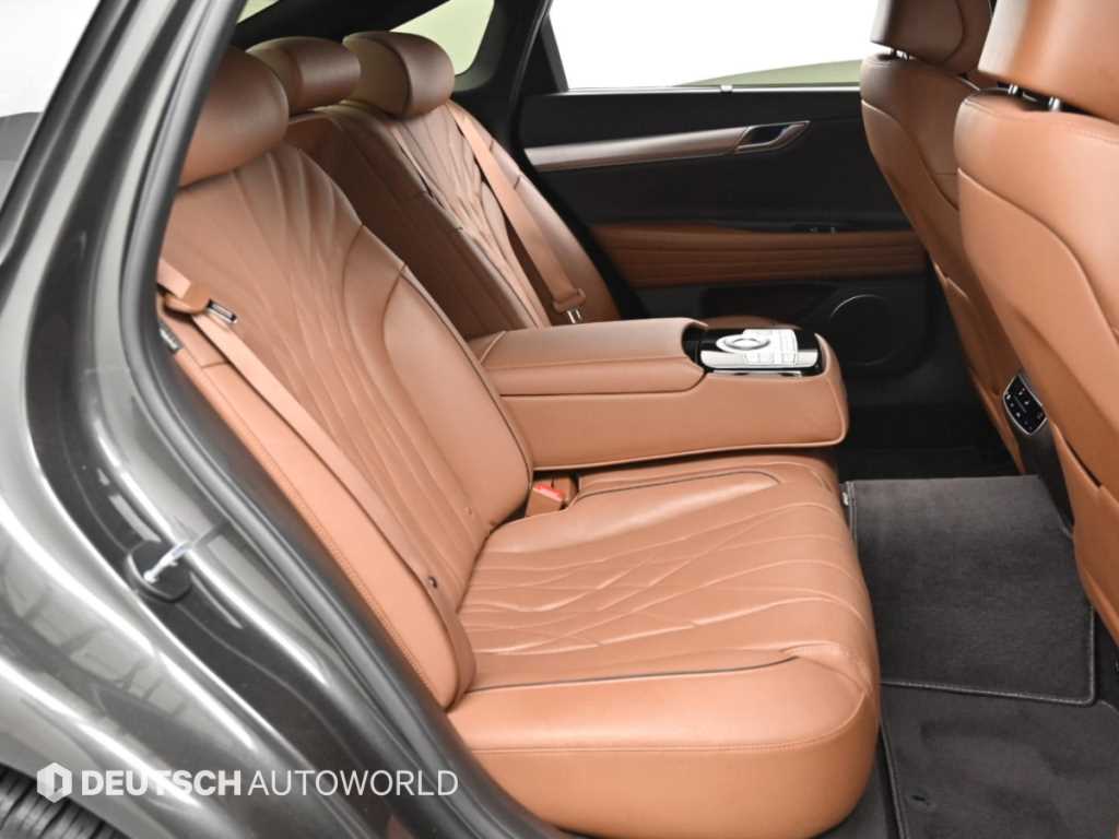 Genesis G80 — photo 12