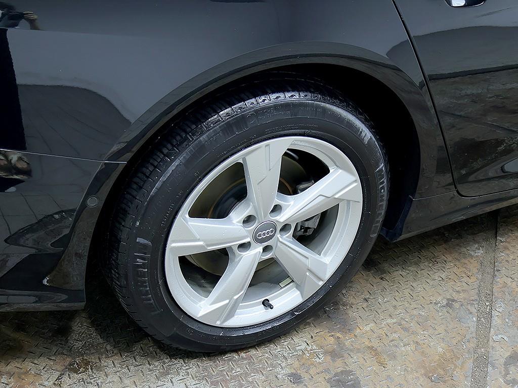 Audi A6 — photo 08