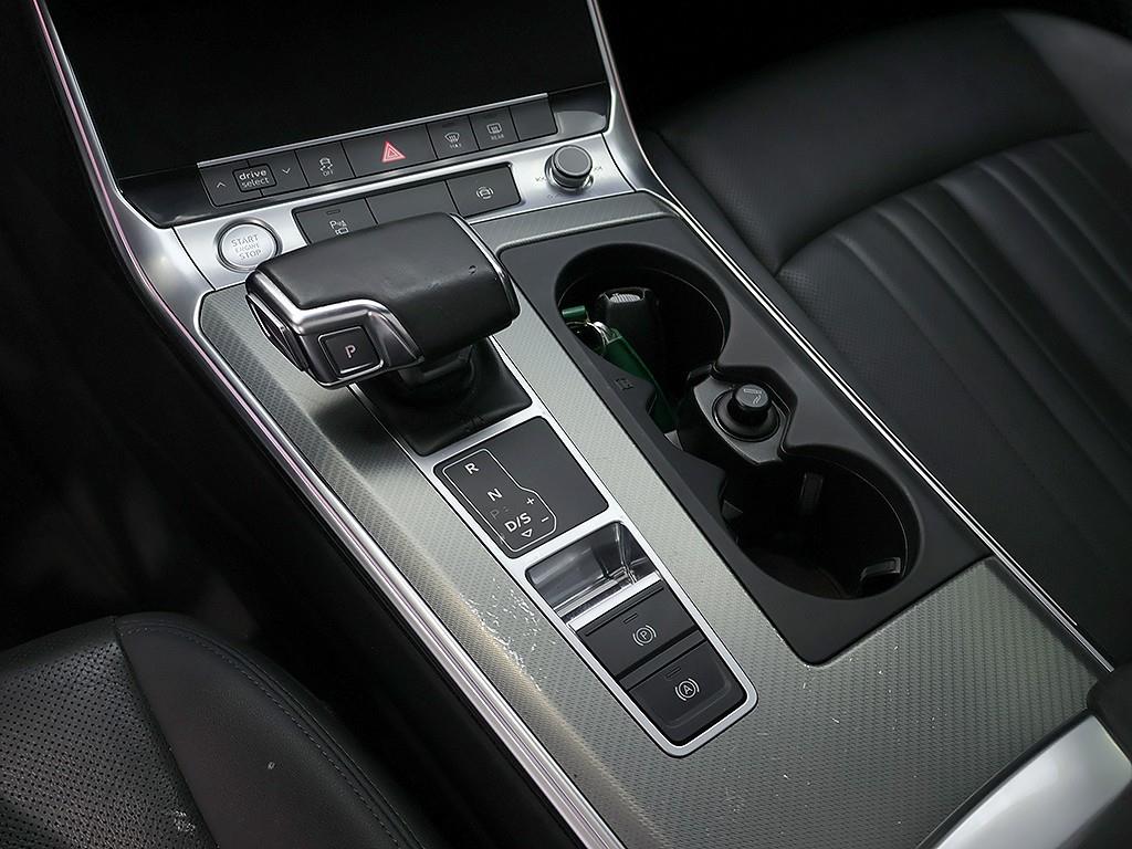 Audi A6 — photo 10