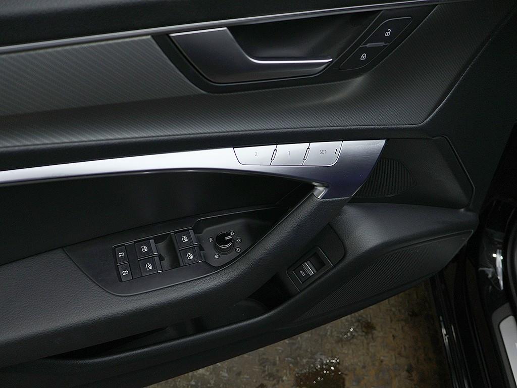 Audi A6 — photo 13