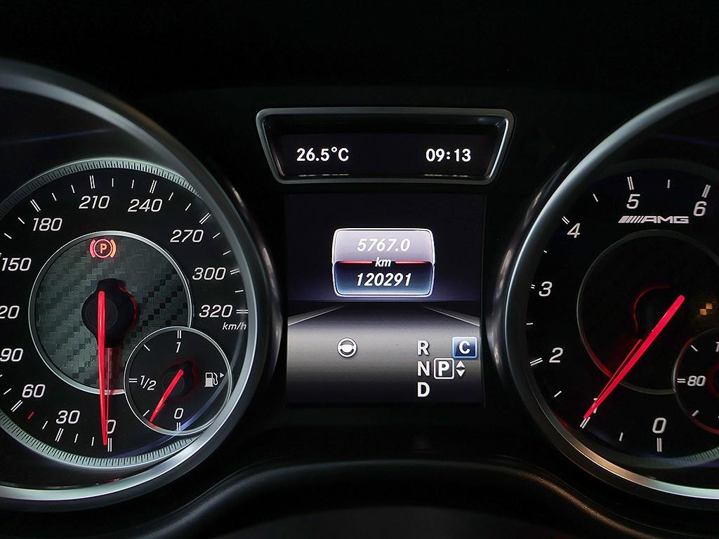 Mercedes-Benz GLE-Class — photo 06