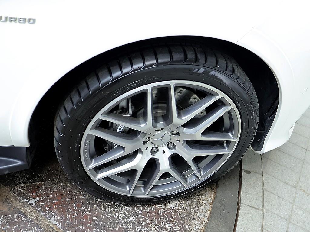 Mercedes-Benz GLE-Class — photo 07