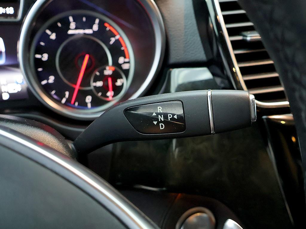 Mercedes-Benz GLE-Class — photo 10
