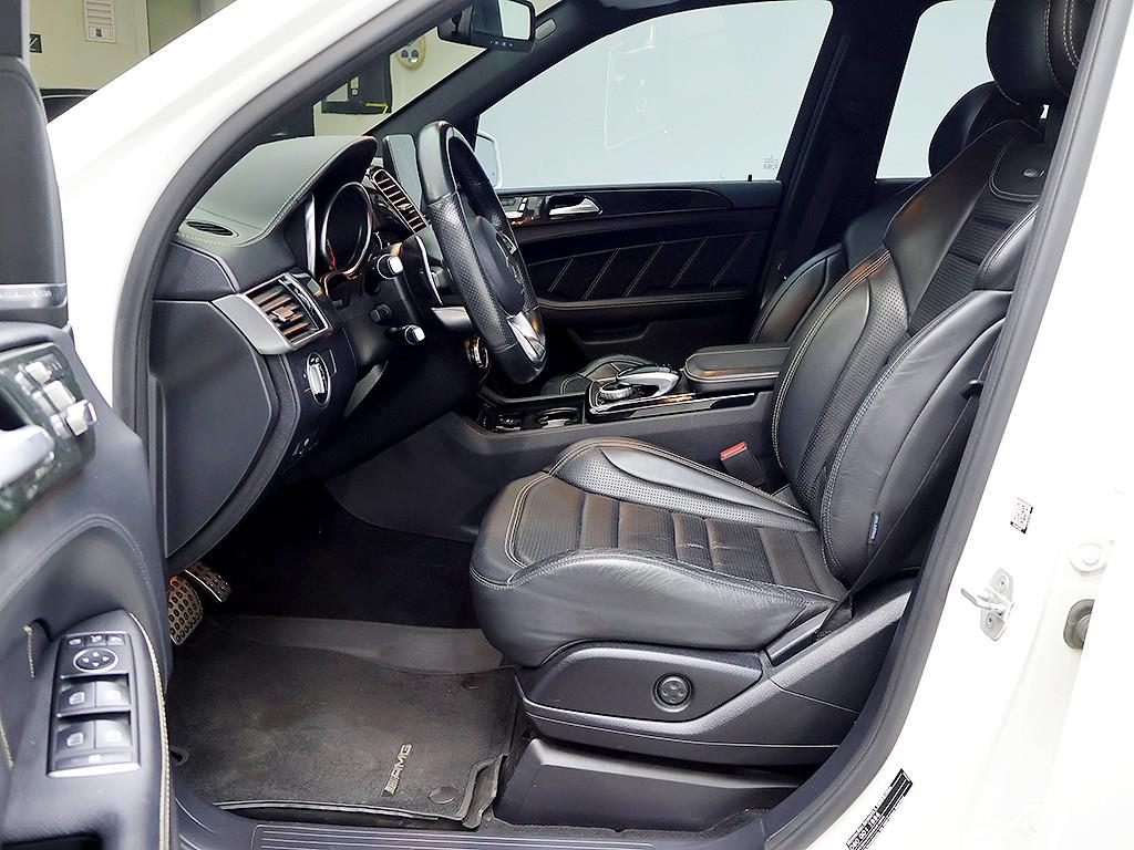 Mercedes-Benz GLE-Class — photo 11