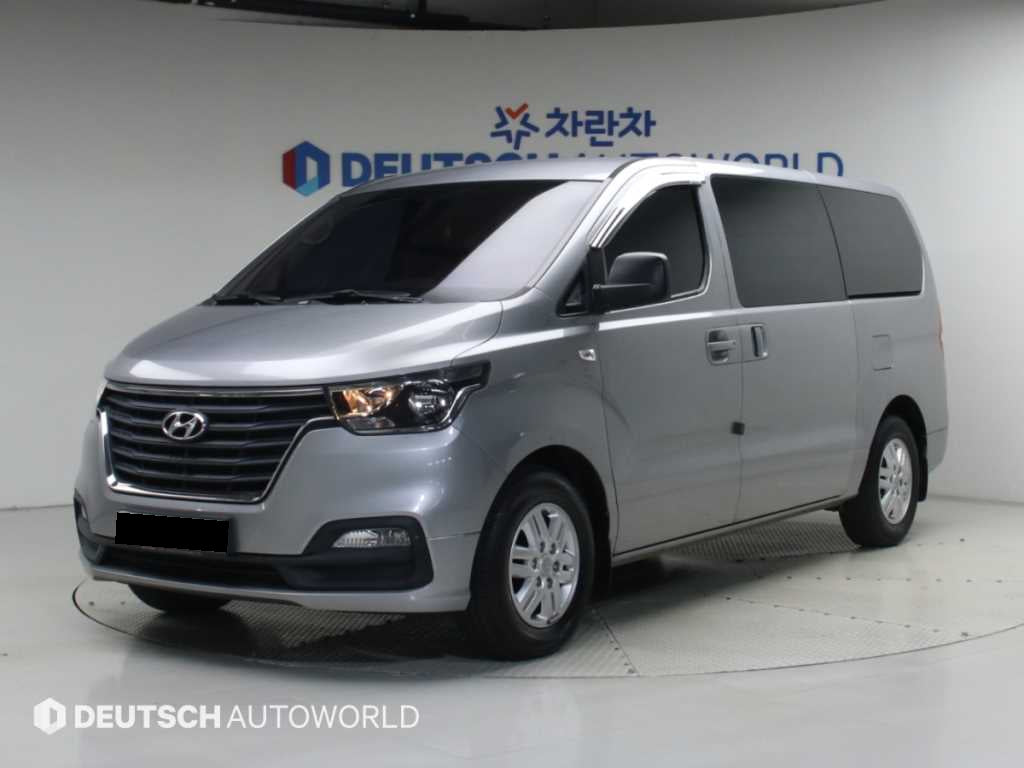 Hyundai Starex — photo 01