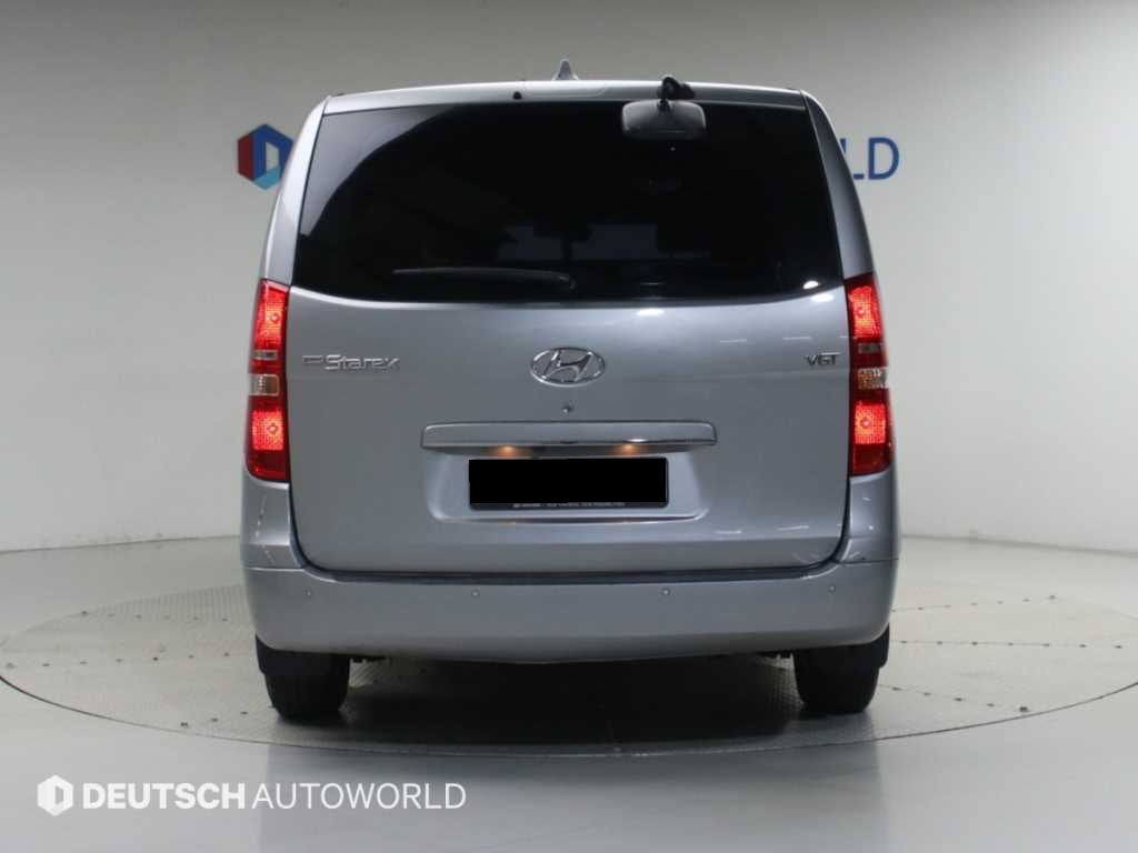 Hyundai Starex — photo 04