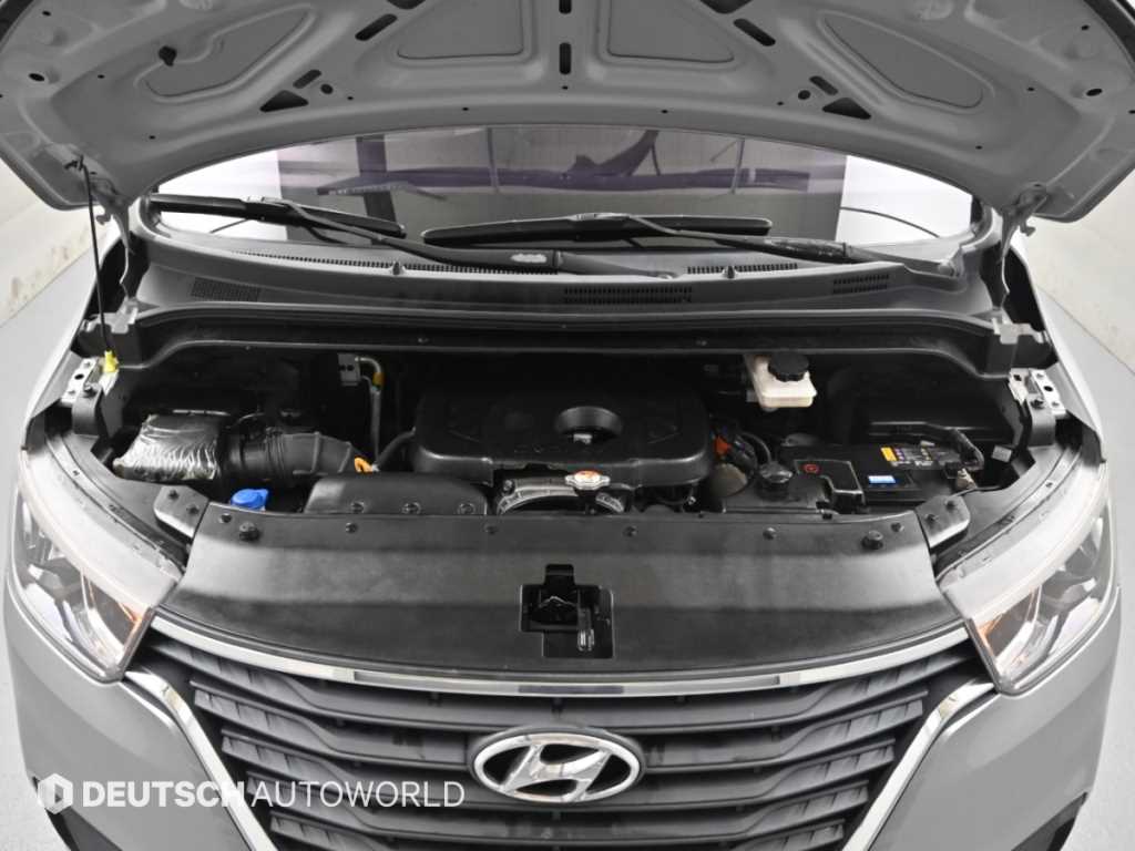 Hyundai Starex — photo 06