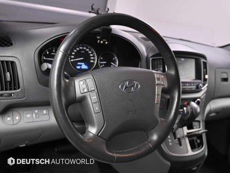 Hyundai Starex — photo 13