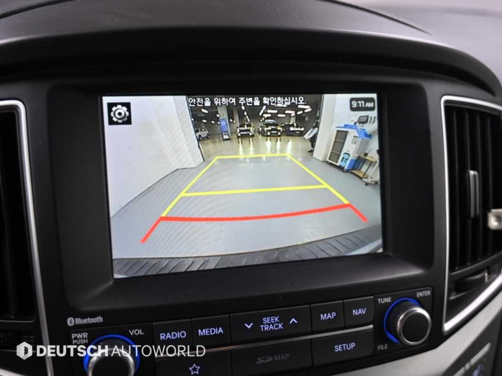 Hyundai Starex — photo 15