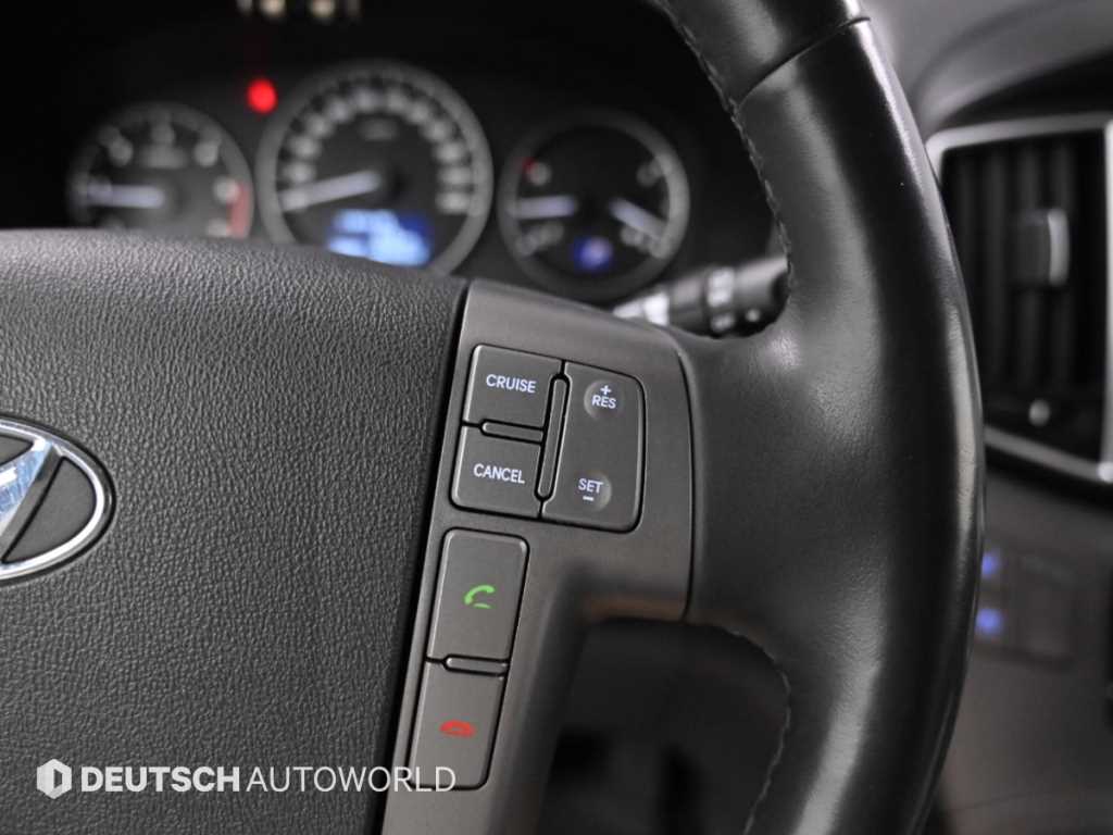 Hyundai Starex — photo 17