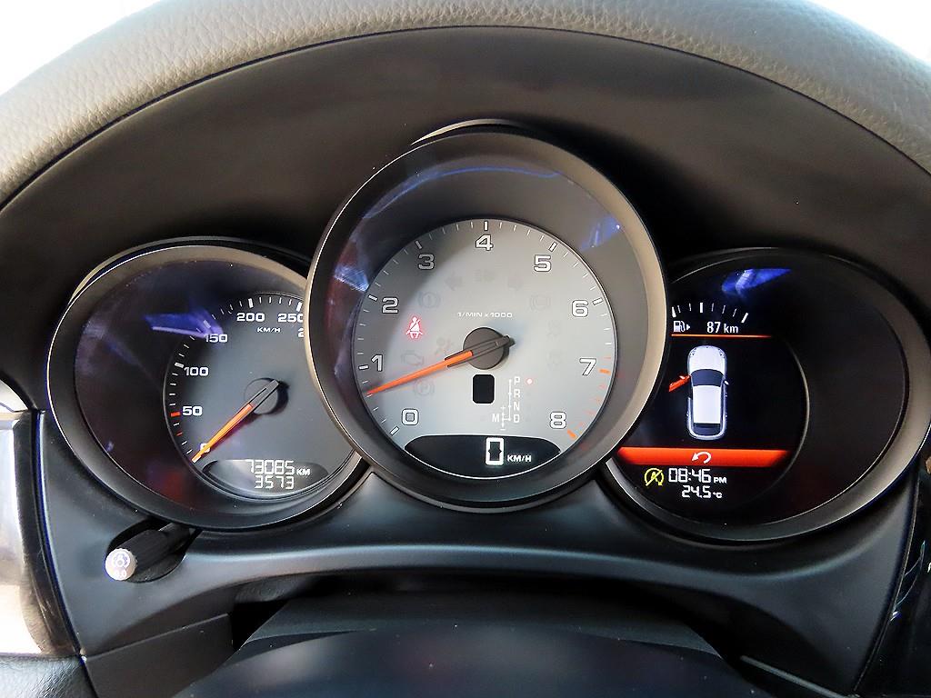 Porsche Macan — photo 09