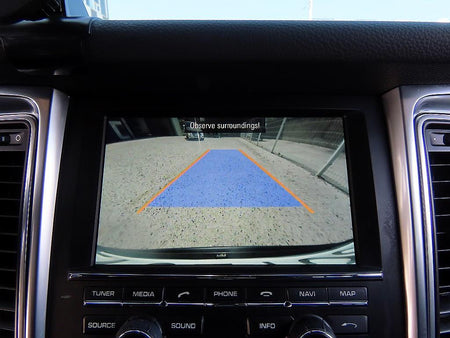 Porsche Macan — photo 13