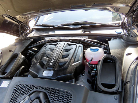 Porsche Macan — photo 19