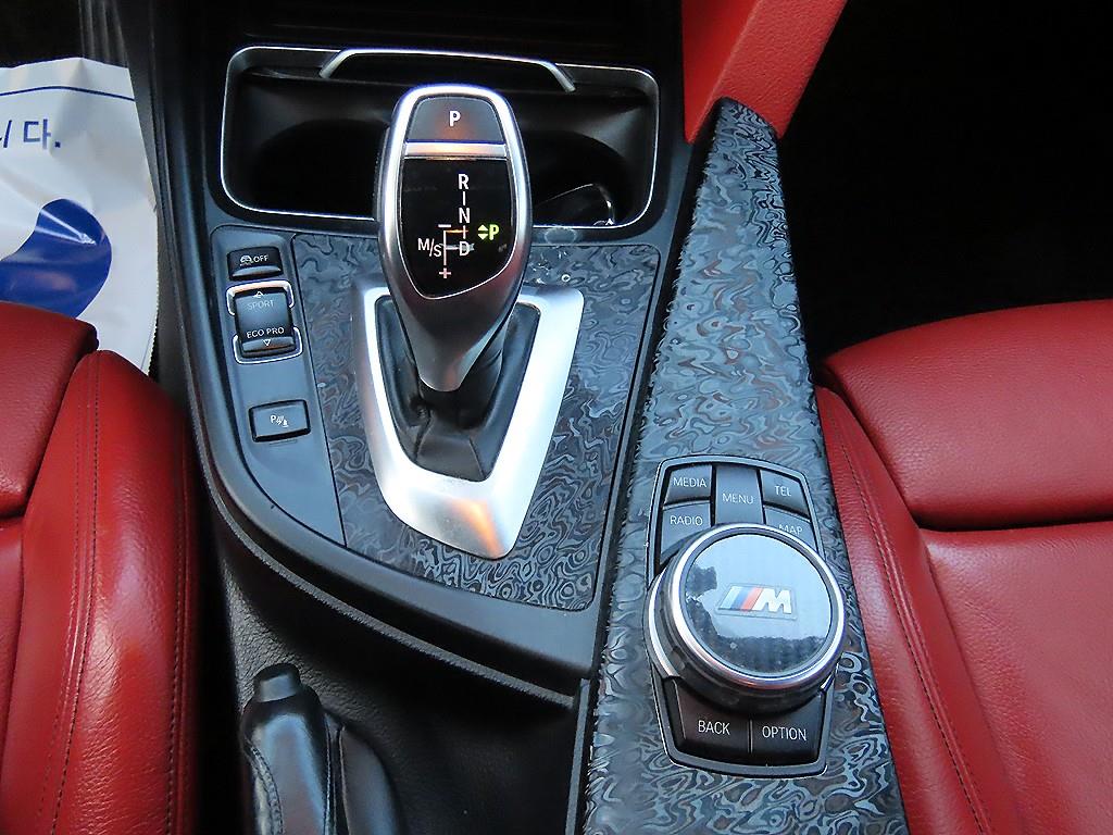 BMW 4-Series — photo 11